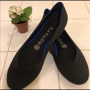 Rothy’s Black Ballet Flat 6.5 EUC w/ box